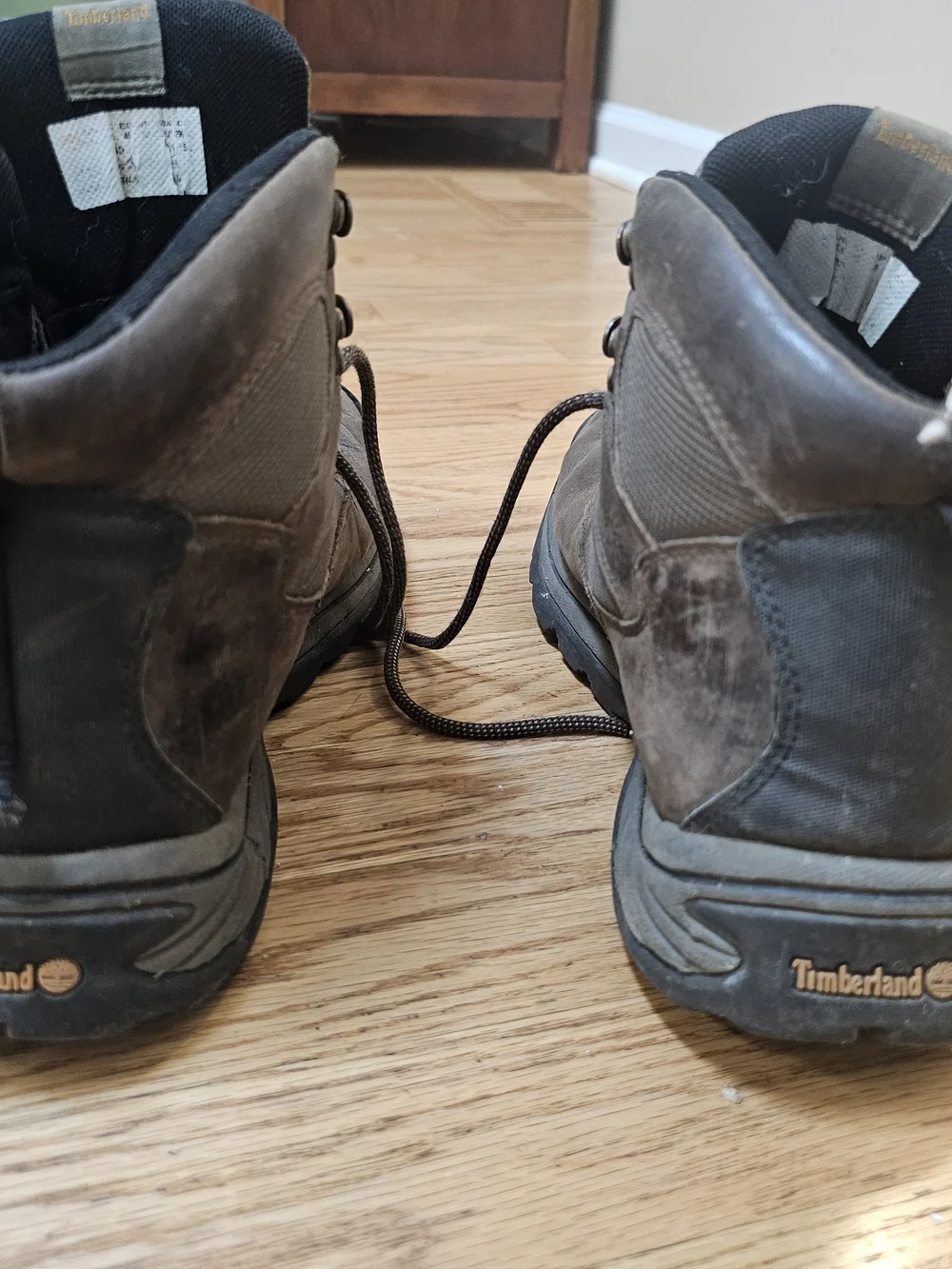 Timberland Brown Leather Men's Hiking Boots with Gray Tongue